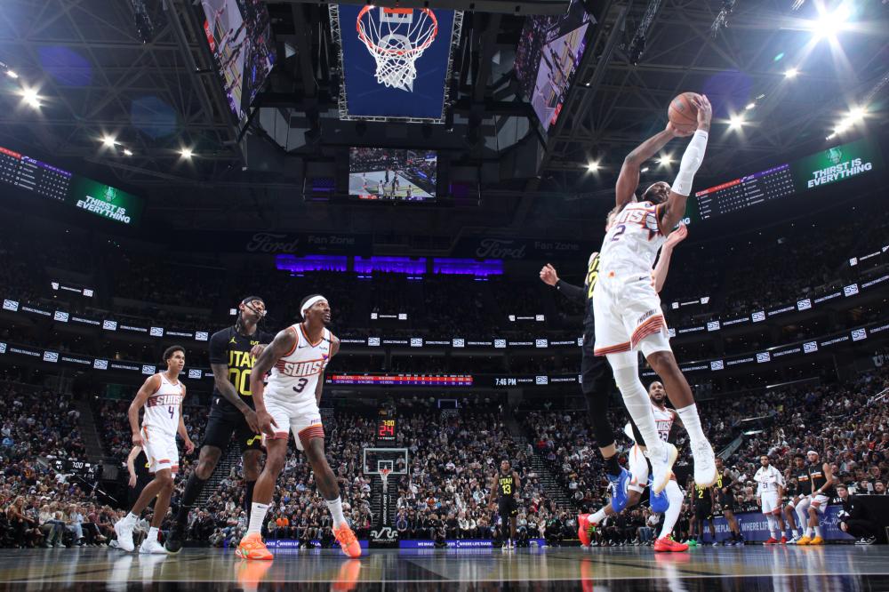 队拉开距离 队拉开距离